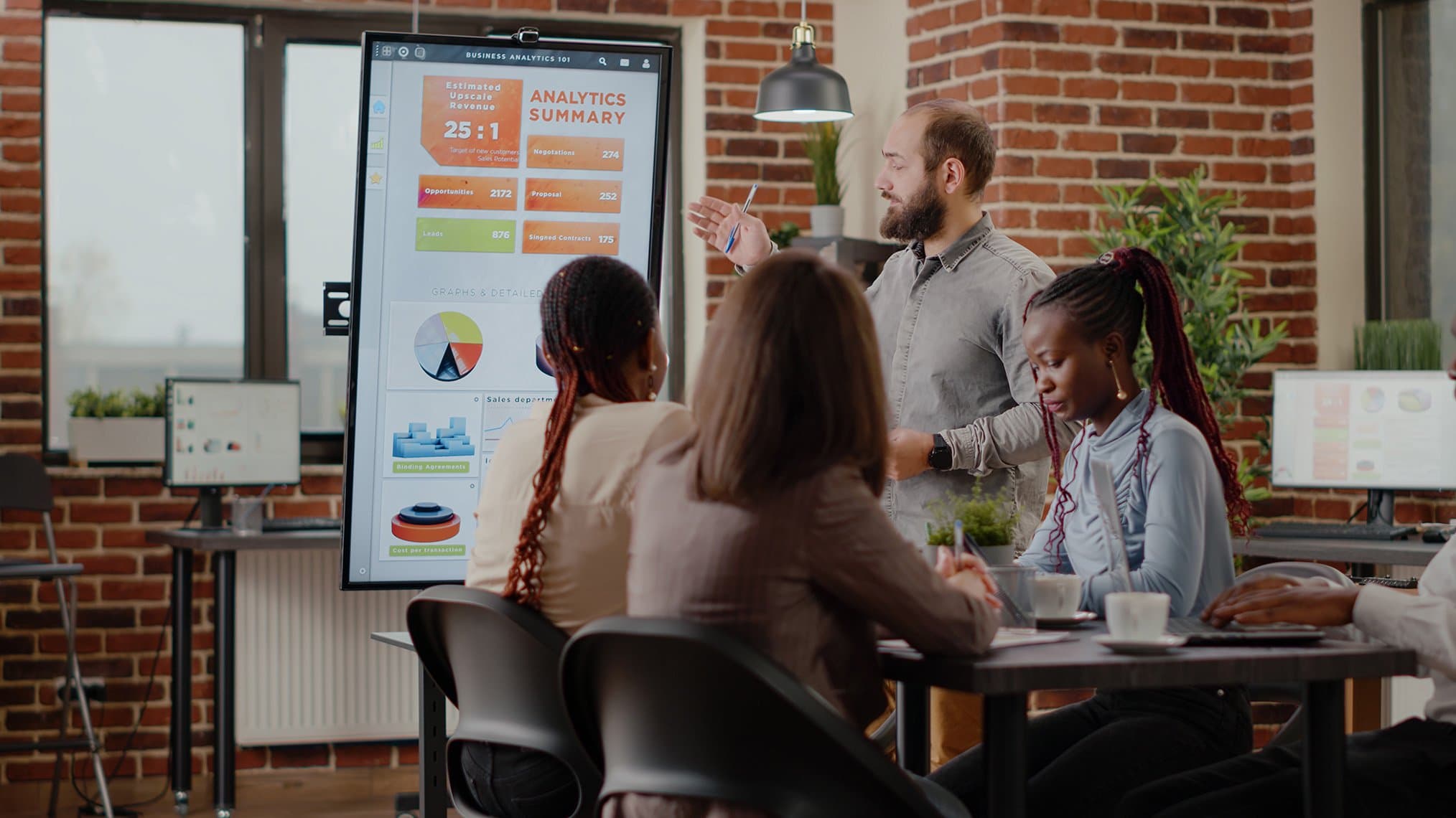 Estratégias de crescimento: entenda as diferenças entre Growth Marketing e Growth Hacking